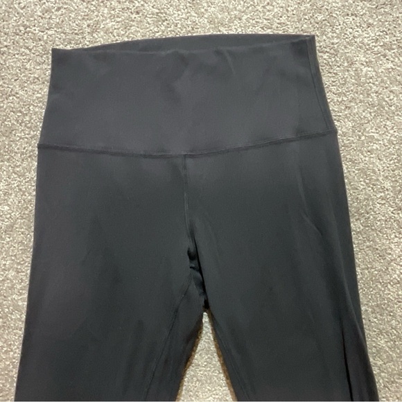 Lululemon Wunder under high rise leggings 21” - Picture 4 of 9